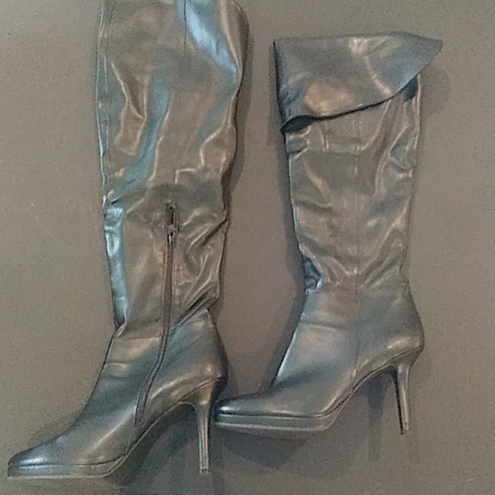 Women's boots